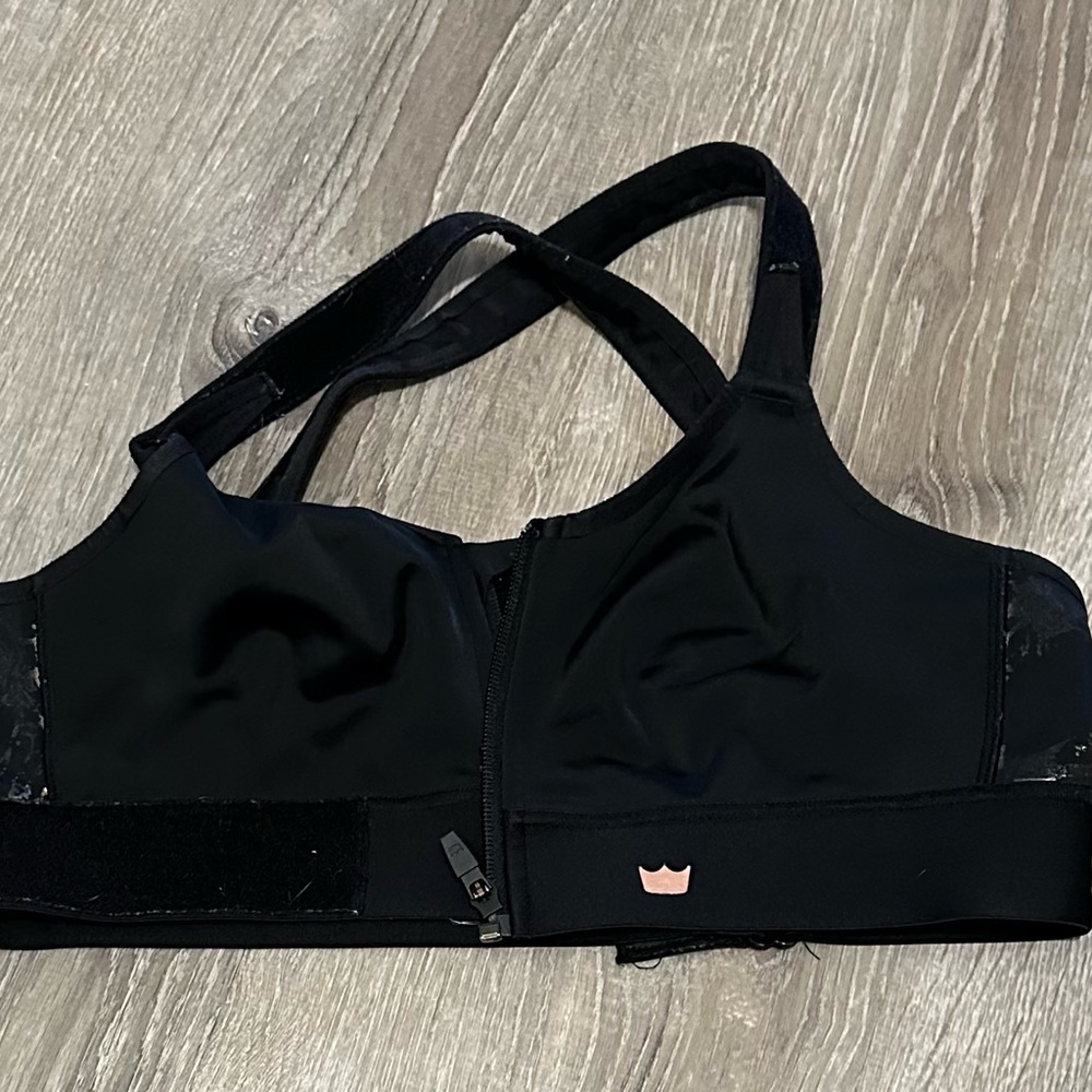 Shefit sports bra